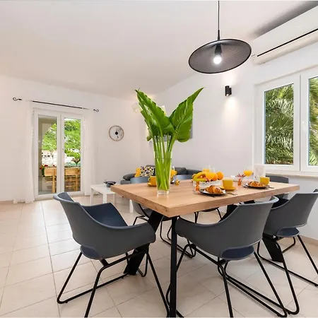 Mirjana Mljet Prozura